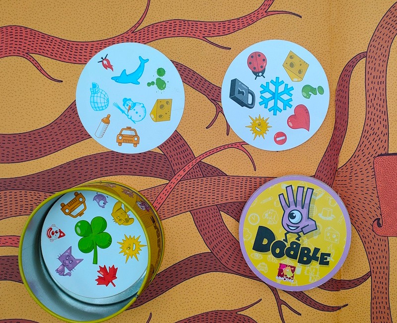 Dobble Dobble gra towarzyska dla dzieci 7 lat – wersja klasyczna i Junior